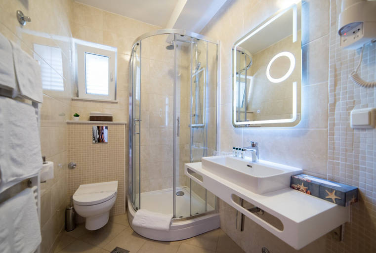 Bathroom 5, Rooms Raic, Dubrovnik