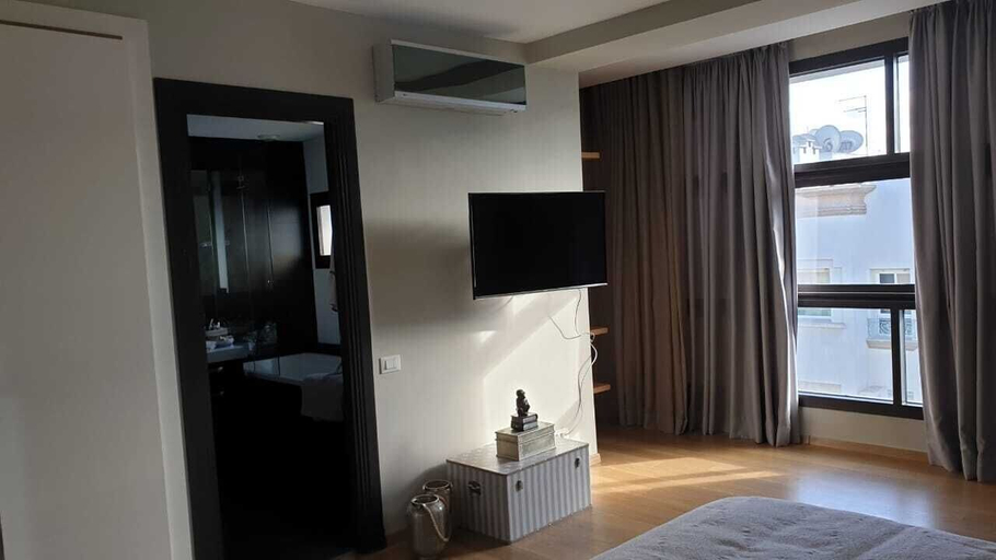 Others 5, City breakout in city center, Casablanca