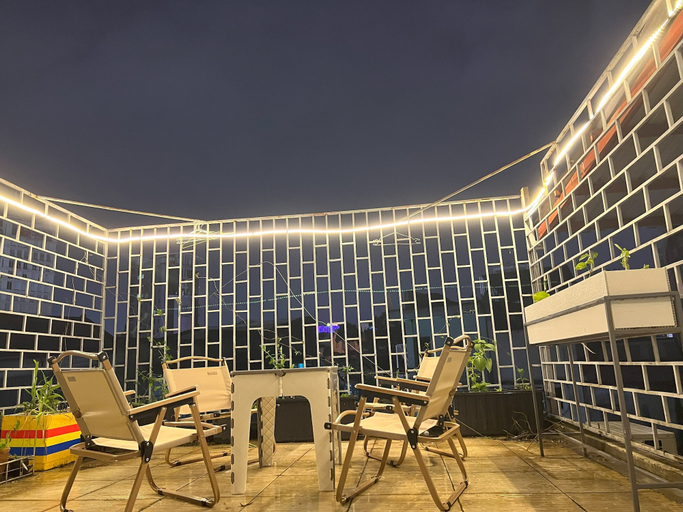 Food & Drinks, 8h - Hostel, District 1