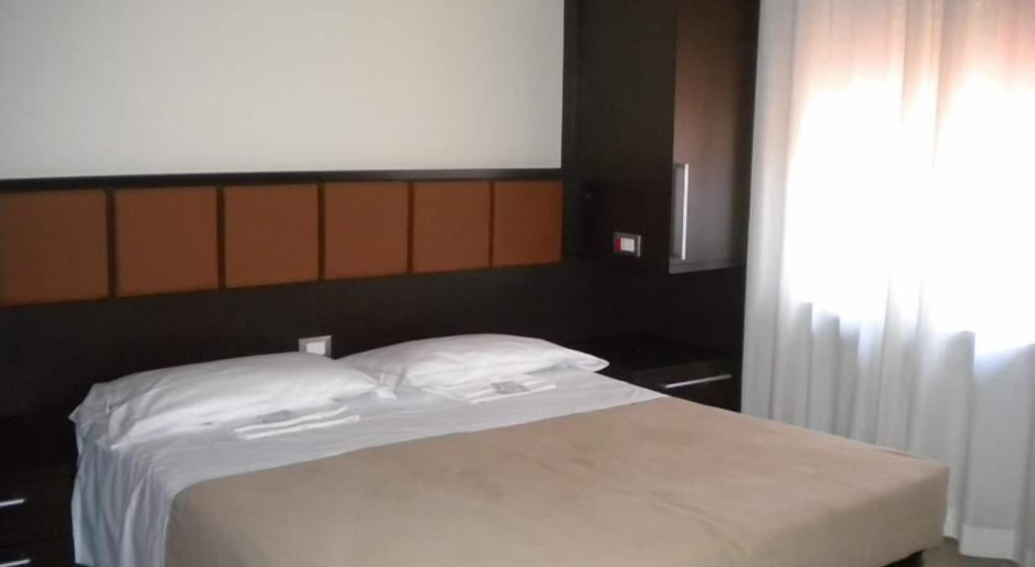 Bedroom 4, Hotel Porta Rivera, L'Aquila
