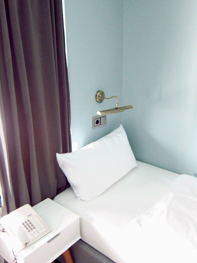 Bedroom 5, Hotel Zentrum, Frankfurt am Main