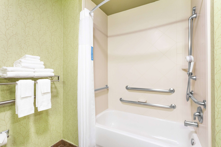 Bathroom 4, Hampton Inn West Palm Beach-Lake Worth-Turnpike, Palm Beach