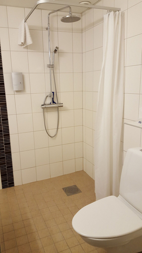 Bathroom 4, Gyllene Hornet, Leksand