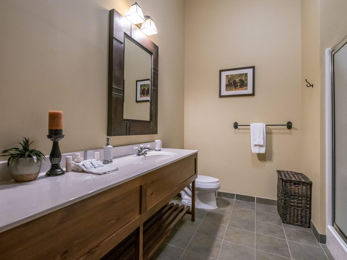 Bathroom, 1 Br: Soaring Eagle 109, Pocahontas
