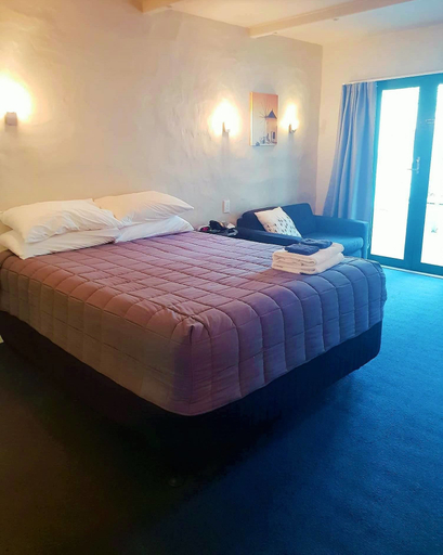 Bedroom 4, Parklane Motor Lodge, Waitakere