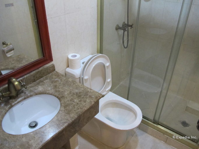 Bathroom 4, Dragon Home Inn, Cebu City