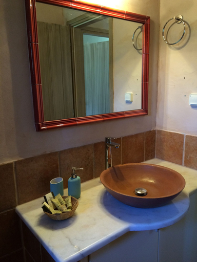 Bathroom 5, Pandora, Peloponnese