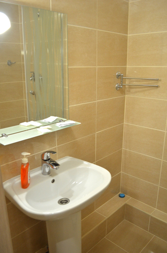 Bathroom 4, Grata Apartments, Shevchenkivs'kyi