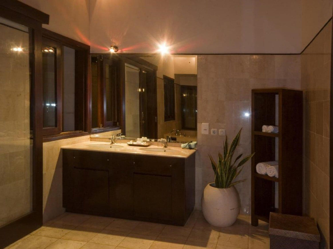 Bathroom, The Halcyon Villas Bali, Badung