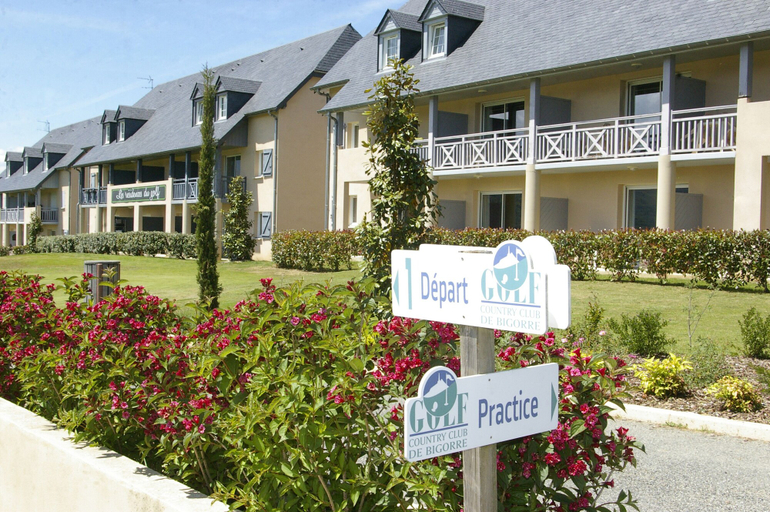 Exterior & Views, Domaine du Golf Country Club de Bigorre, Hautes-Pyrénées