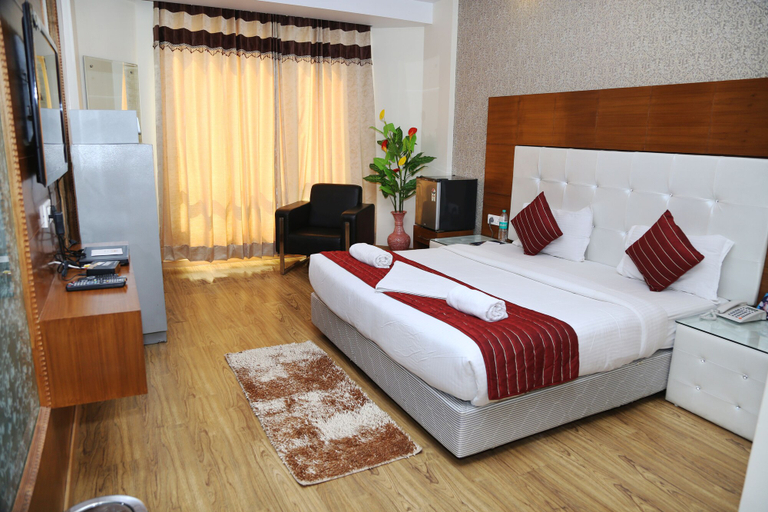 Bedroom 2, Qcent Gurgaon by Pacific Inn, Gurgaon