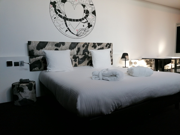 Bedroom 3, Martin’s Dream Hotel, Hainaut