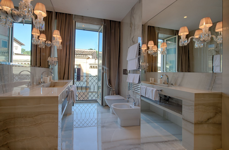 Bathroom 3, Palazzo Nainer, Roma