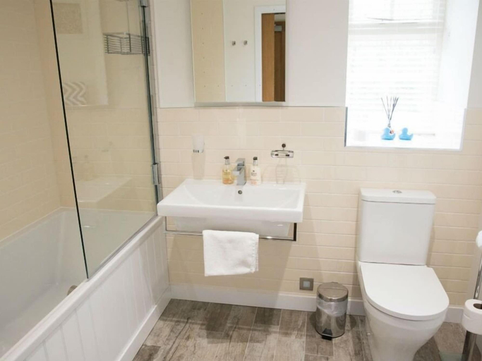 Bathroom 3, The Turtley Corn Mill, Devon