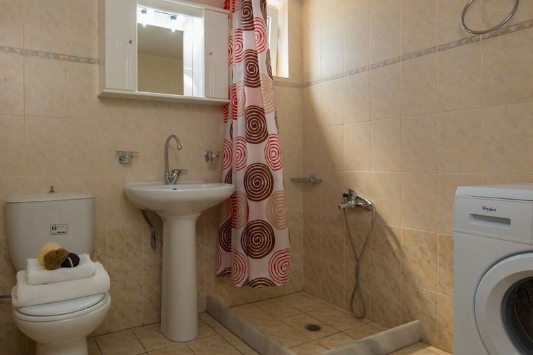Bathroom, Kamelia Apartments, Crete
