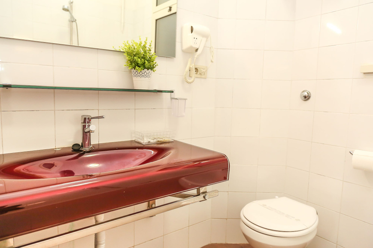 Bathroom 4, Athena Hotel, Rome
