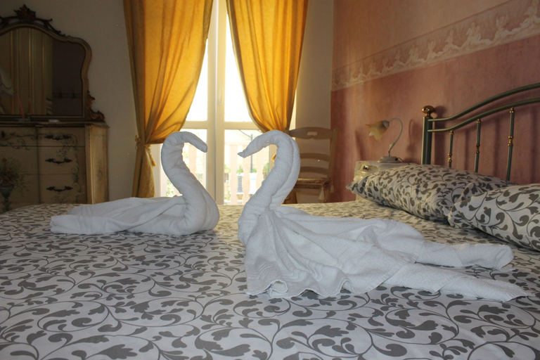 Bedroom 4, B&B San Peter's Golden Rooms, Roma