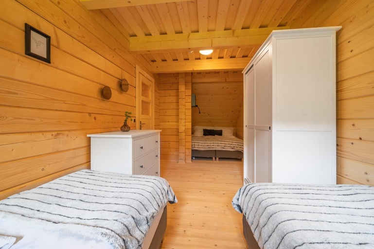 Room 4, Velk Karlovice Mkr545, Vsetín