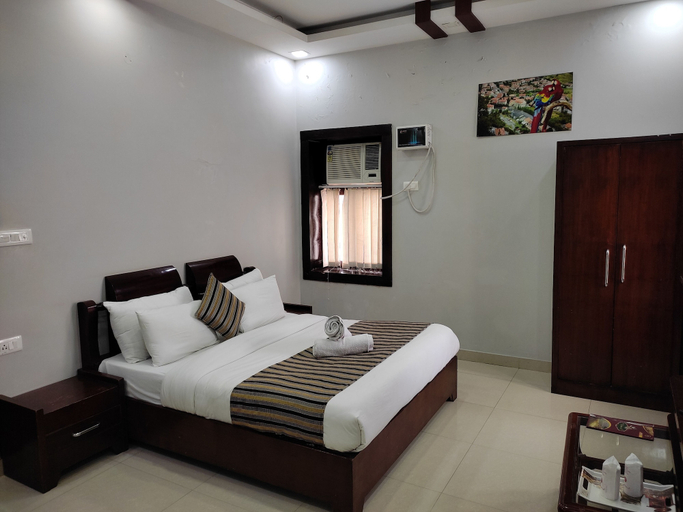 Bedroom 3, Hotel Krishna Ji, Hardwar