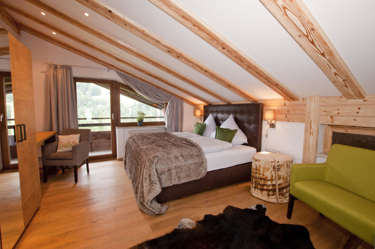 Bedroom 3, ALP-CHALET Ferienwohnungen Kleinwalsertal, Bregenz