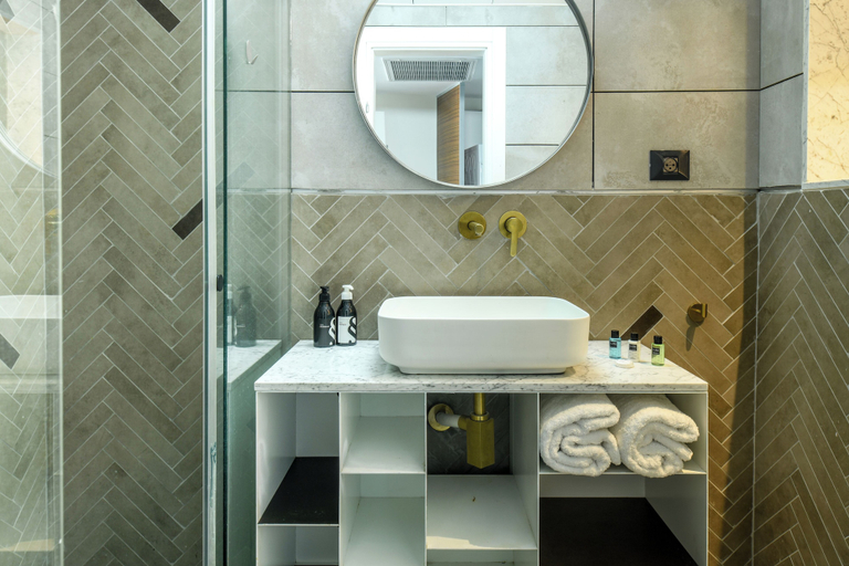 Bathroom 3, Turquoise Chic Dizengoff CTR by SeaNRent