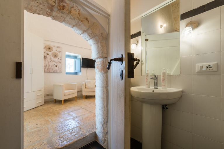 Bathroom 3, Corso Italia Deluxe Apartment by Wonderful Italy, Brindisi