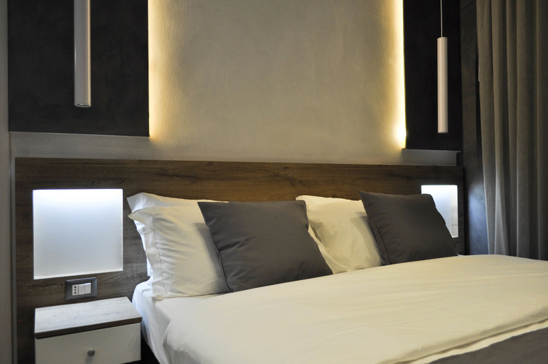Bedroom 3, Hotel Bella Napoli, Napoli