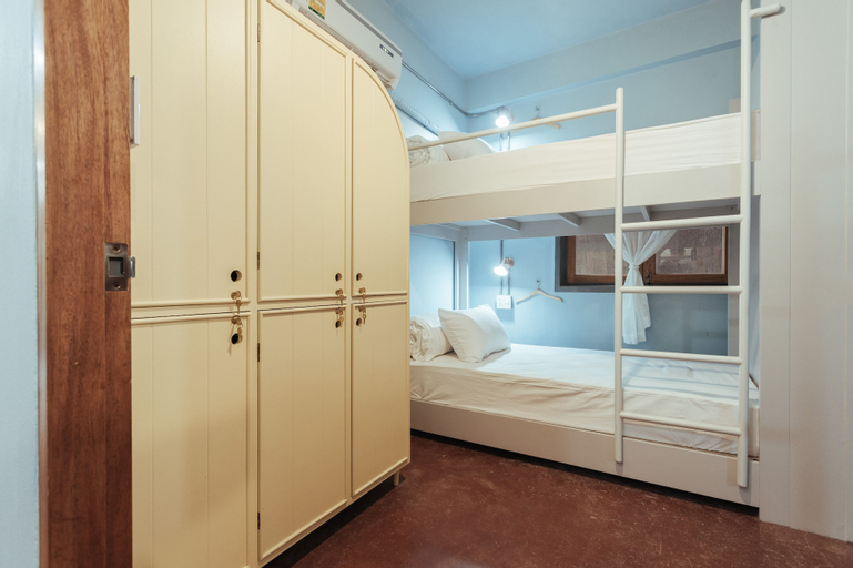 Bedroom 2, A Local Something Hostel, Muang Trang