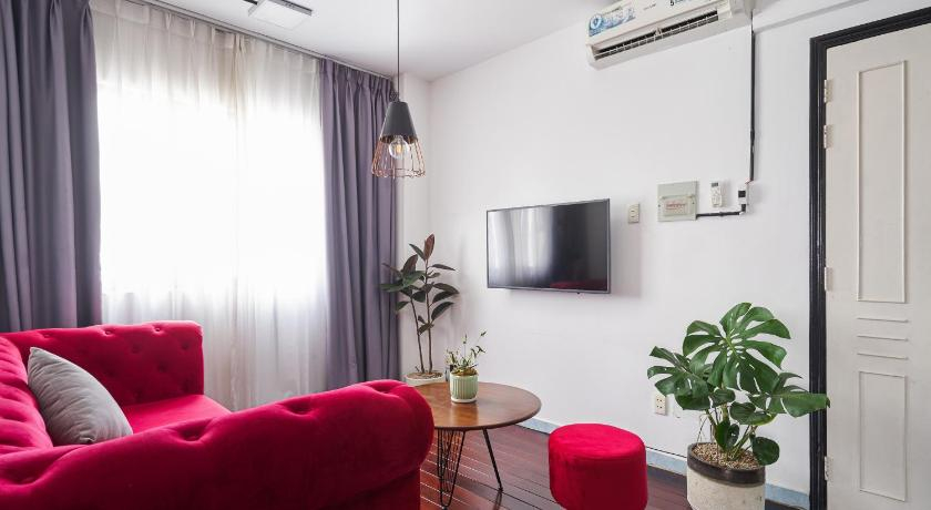 Others 5, 2BR apartment overlooking downtown, Quận 1