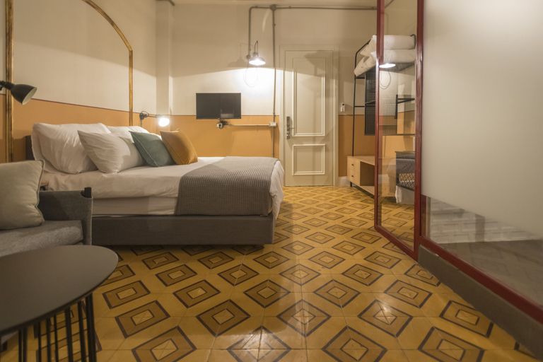 Bedroom 4, Jojo TLV