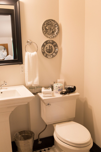 Bathroom 3, The Little Inn of Bayfield, Huron
