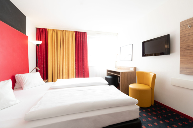Bedroom 2, Hotel Senator Vienna, Wien
