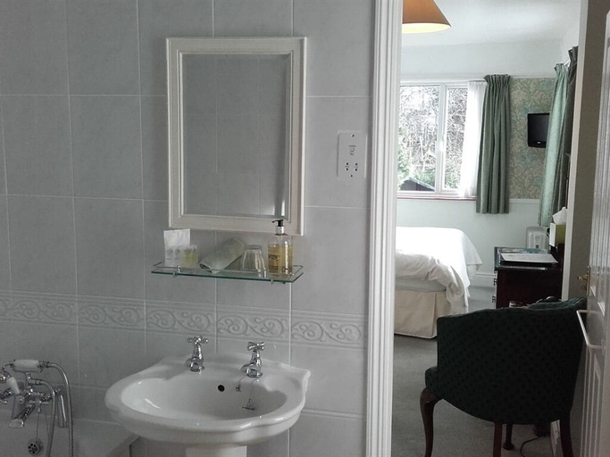 Bathroom 4, Beaufort Lodge, Norfolk
