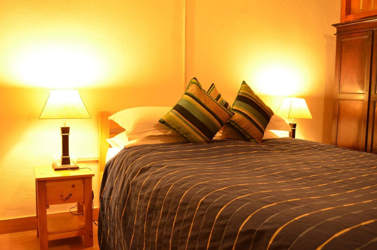Bedroom 2, Fredy's Bungalow, Nainital