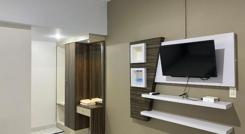 Bedroom 2, Hotel Fajar, Bireuen