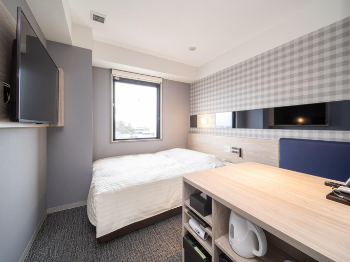 Others 3, Super Hotel anashiyakusyomae, Anan