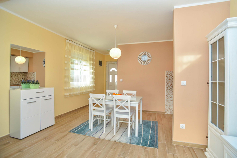 Others 5, Apartments Branka