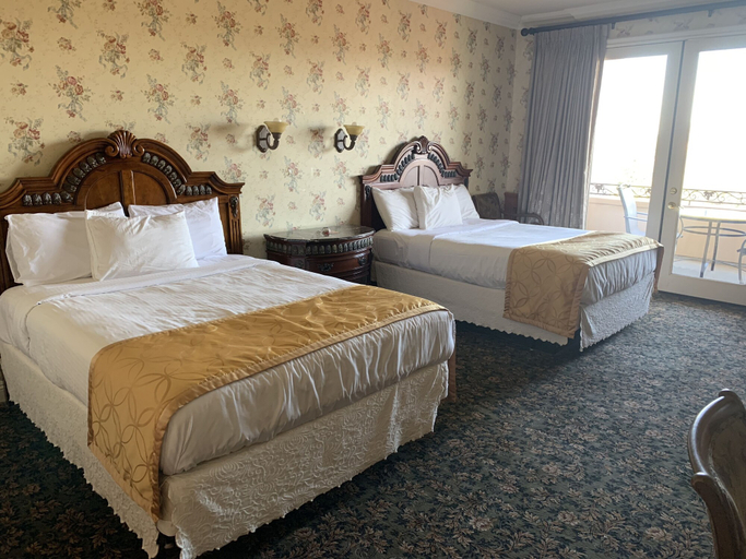 Bedroom 3, Inn at Churon Winery, Riverside
