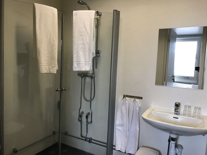 Bathroom 4, Strand City Hotell, Örnsköldsvik