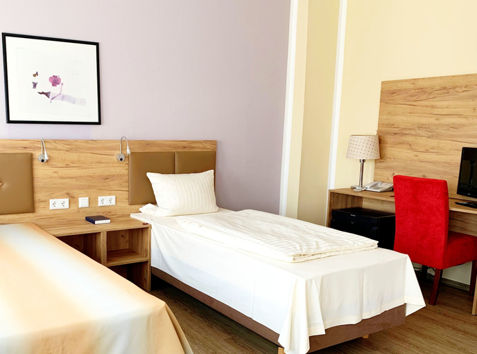 Bedroom 5, Turm Hotel Hanau, Main-Kinzig-Kreis