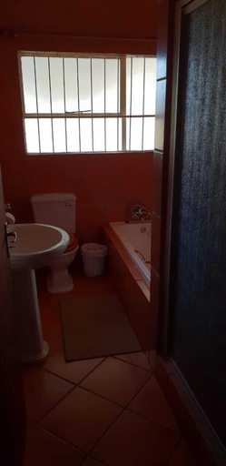 Bathroom 3, Platberg Self-catering, Thabo Mofutsanyane
