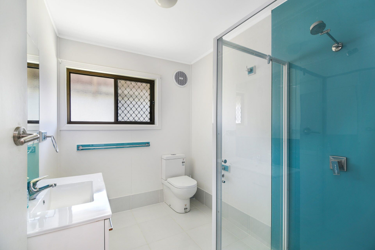 Bathroom, Chalet by the Sea, 10 Pelican Street, Peregian Beach, Noosa - Sunshine-Peregian