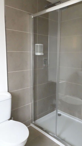 Bathroom 3, The Great Airport Place, London