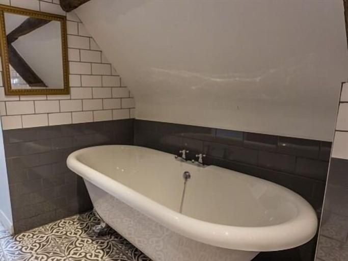 Bathroom 3, Dirty Bottles, Northumberland
