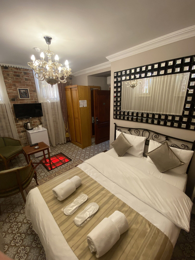 Bedroom 2, Bosphorus Bridge Hotel, Beşiktaş
