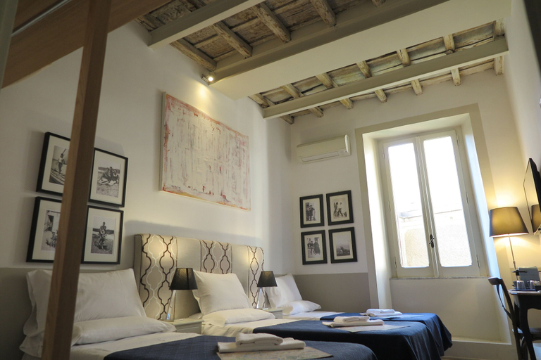 Bedroom 3, The BlueHostel, Rome