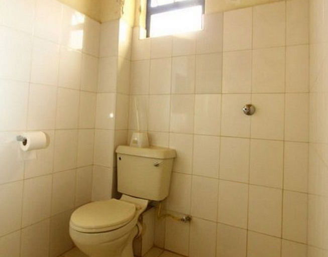 Bathroom 3, Oyugis Hill Breeze Hotel, Kasipul