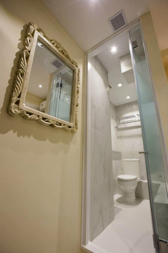 Bathroom 5, 9 Boutique Hotel, Hong Kong Island