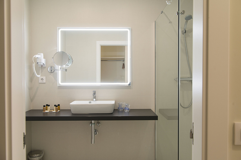 Bathroom 4, DWO Valencia, Valencia