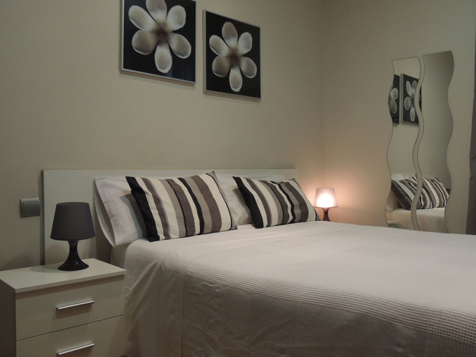 Bedroom 3, Hostal Cervantes, Madrid